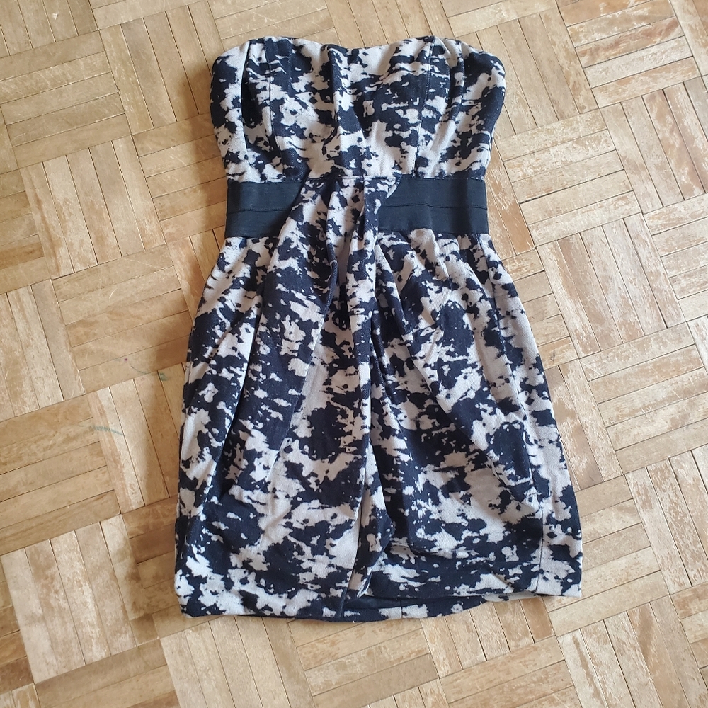 💥3 for$15💥 Seduction strapless printed mini dress XS